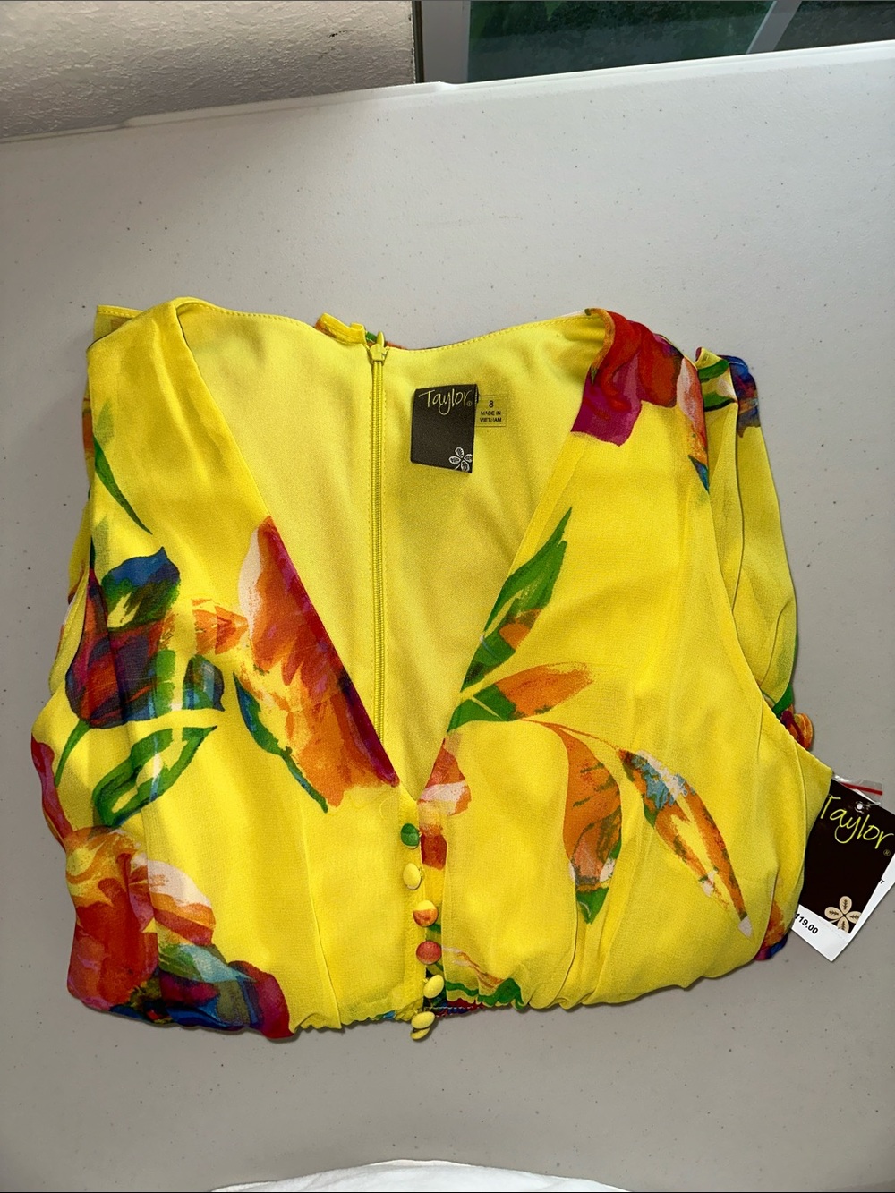 NWT Taylor Yellow Floral V-Neck Midi Dress Size 8 - Picture 14 of 14